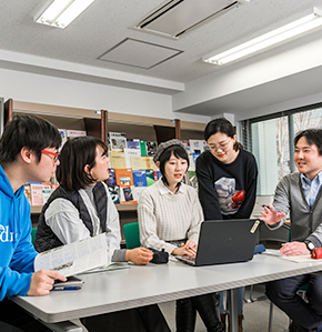 図書資料室の様子