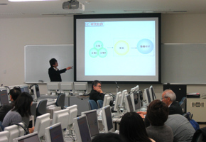 An IMCTS doctoral student presenting at an academic conference.